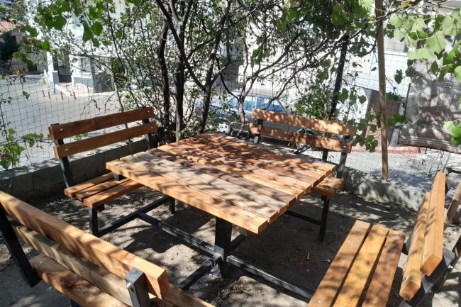 MASA VE SANDALYELERDE YENİLEME ÇALIŞMALARI BAŞLATILDI