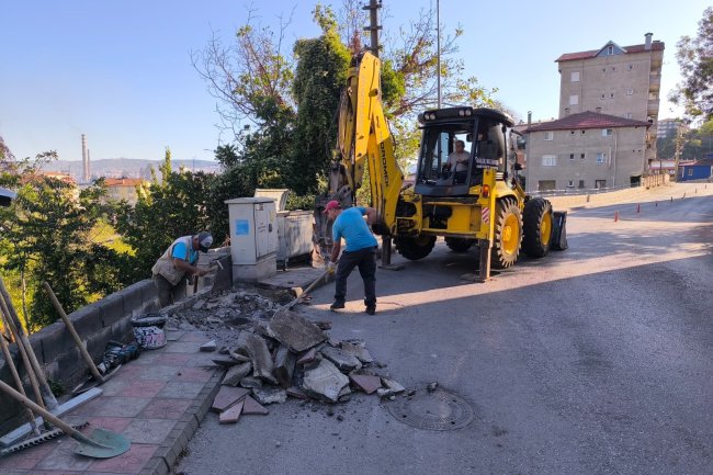 İBRAHİM HASÇELİK CADDESİ VE OKUL SOKAĞI BİRBİRİNE BAĞLAYAN NOKTADA ÇALIŞMALARIMIZ SONA YAKLAŞTI
