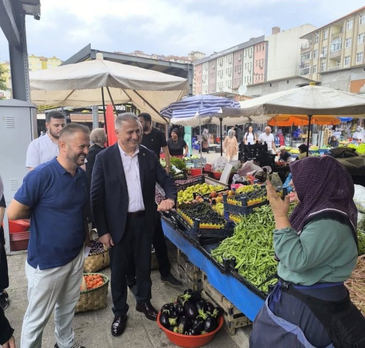  Kdz. Ereğli Kapalı Pazaryeri’nde Esnaf ve Hemşehrilerimizle Bir Aradayız