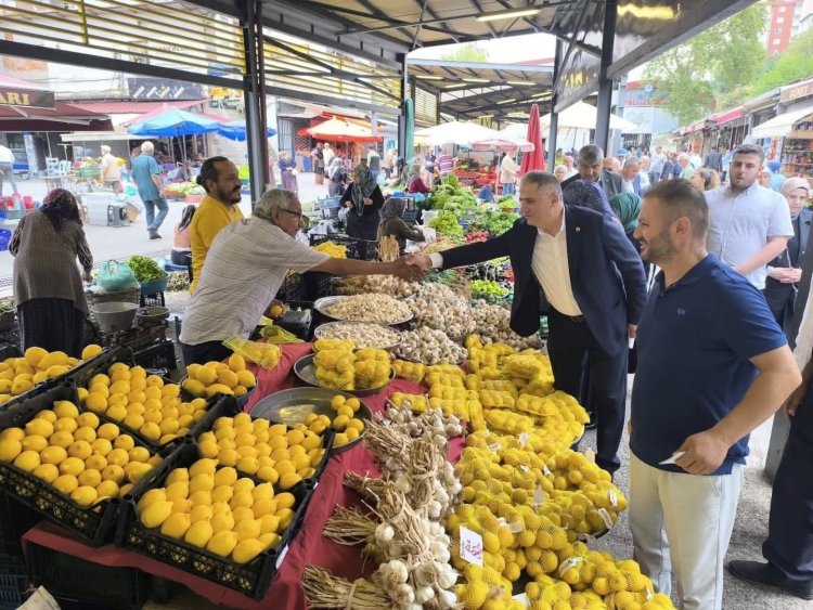  Kdz. Ereğli Kapalı Pazaryeri’nde Esnaf ve Hemşehrilerimizle Bir Aradayız