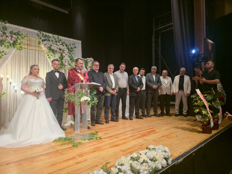 GENÇ ÇİFTİMİZE BİR ÖMÜR BOYU MUTLULUKLAR DİLERİZ