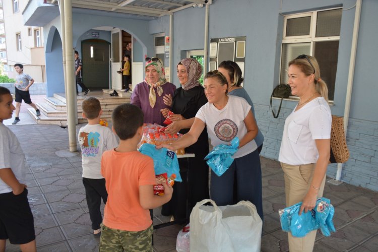 KUR'AN KURSU ÖĞRENCİLERİNE ANLAMLI ZİYARET VE HEDİYELER! 