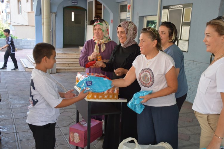 KUR'AN KURSU ÖĞRENCİLERİNE ANLAMLI ZİYARET VE HEDİYELER! 