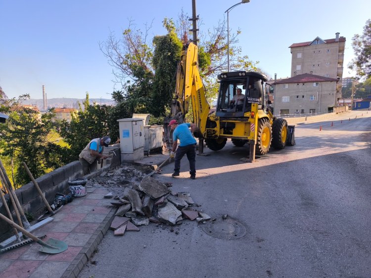İBRAHİM HASÇELİK CADDESİ VE OKUL SOKAĞI BİRBİRİNE BAĞLAYAN NOKTADA ÇALIŞMALARIMIZ SONA YAKLAŞTI