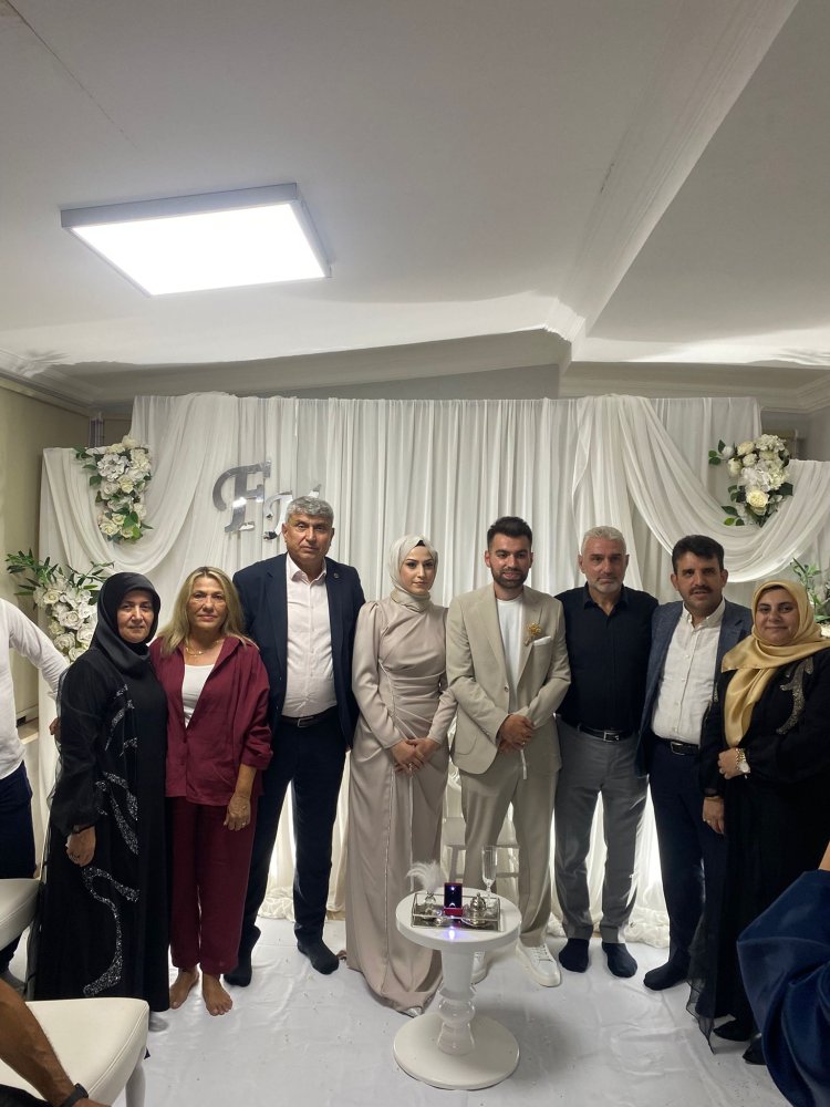 GENÇ ÇİFTİMİZE BİR ÖMÜR BOYU MUTLULUKLAR DİLERİZ