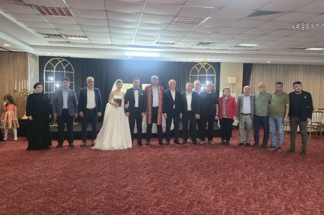 GENÇ ÇİFTİMİZE BİR ÖMÜR BOYU MUTLULUKLAR DİLERİZ