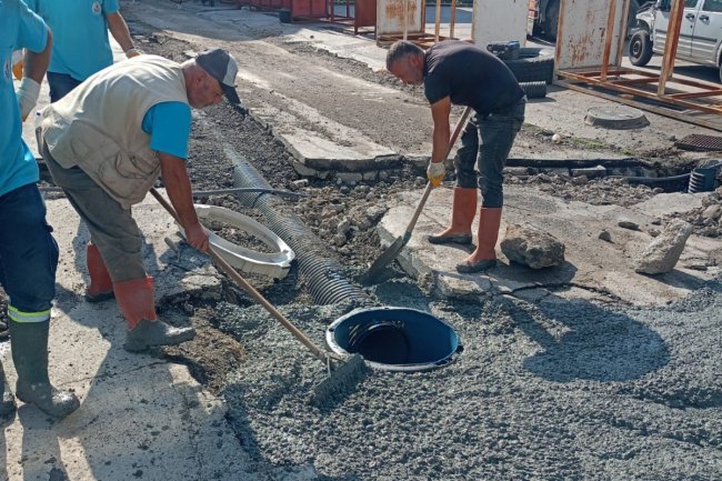 ÖRENCİK MAHALLESİNDE ALTYAPI SORUNU TARİH OLUYOR! 