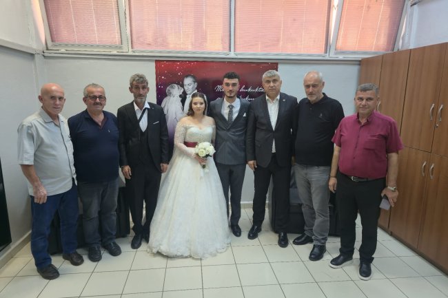 GENÇ ÇİFTİMİZE BİR ÖMÜR BOYU MUTLULUKLAR DİLERİZ