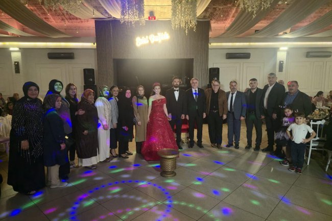 GENÇ ÇİFTİMİZE BİR ÖMÜR BOYU MUTLULUKLAR DİLERİZ