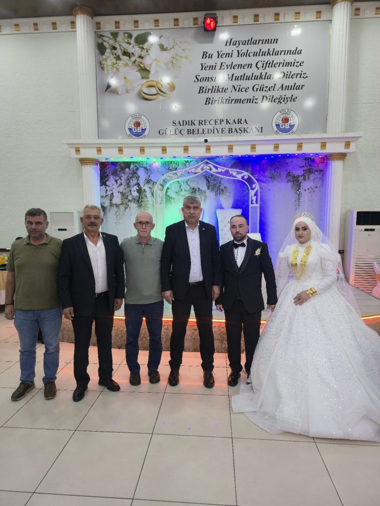 GENÇ ÇİFTİMİZE BİR ÖMÜR BOYU MUTLULUKLAR DİLERİZ