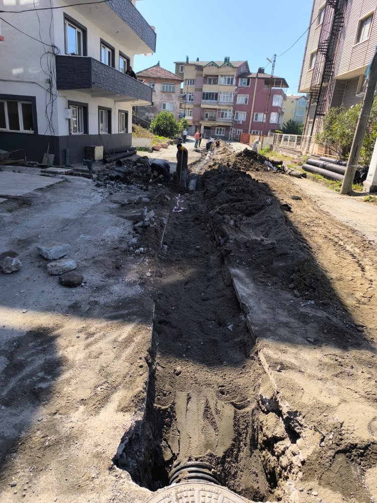  ÖRENCİK MAHALLESİNDE ALTYAPI ÇALIŞMALARI SÜRÜYOR 