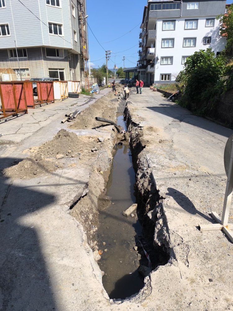  ÖRENCİK MAHALLESİNDE ALTYAPI ÇALIŞMALARI SÜRÜYOR 
