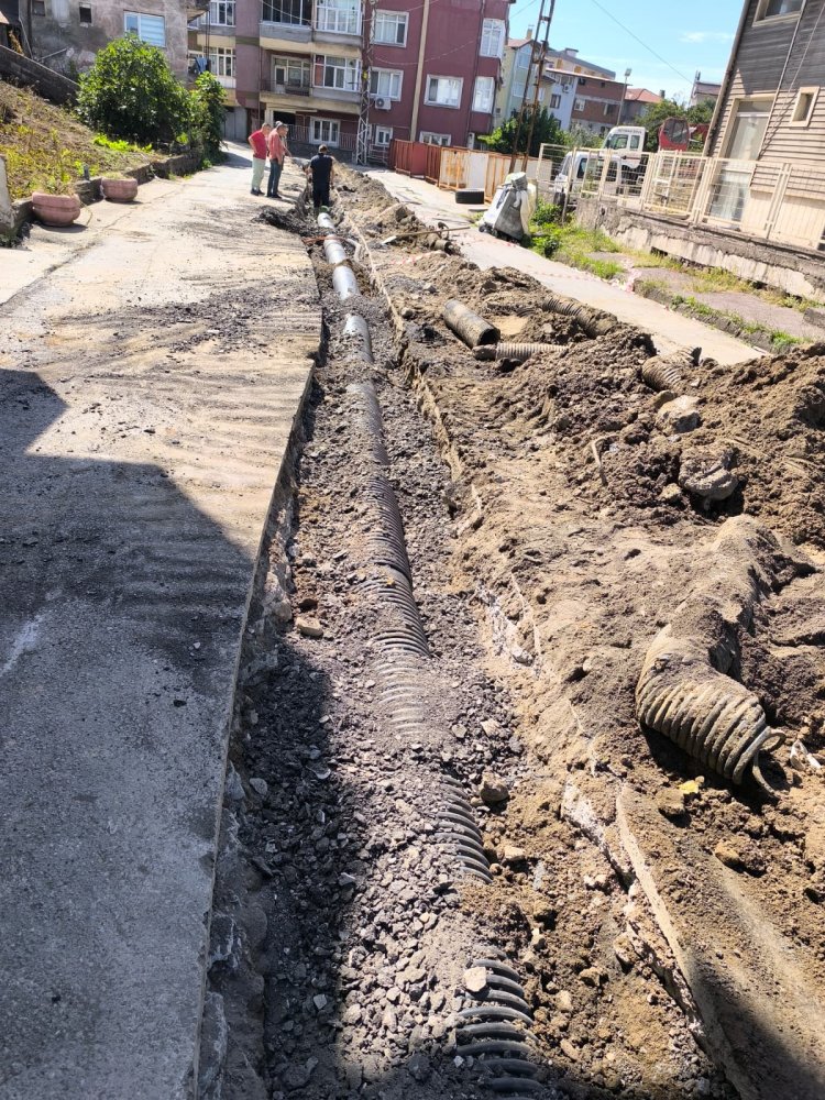  ÖRENCİK MAHALLESİNDE ALTYAPI ÇALIŞMALARI SÜRÜYOR 