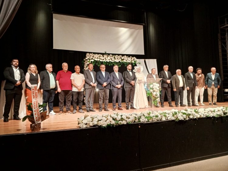 GENÇ ÇİFTİMİZE BİR ÖMÜR BOYU MUTLULUKLAR DİLERİZ