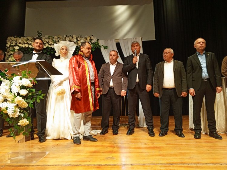 GENÇ ÇİFTİMİZE BİR ÖMÜR BOYU MUTLULUKLAR DİLERİZ