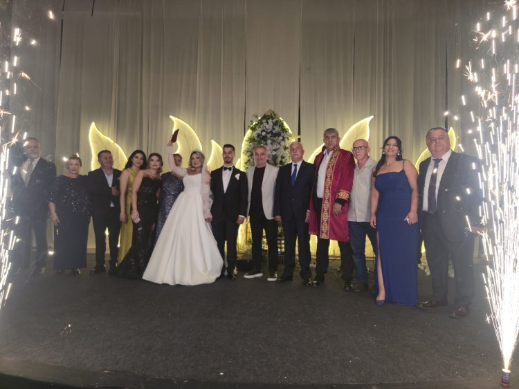 GENÇ ÇİFTİMİZE BİR ÖMÜR BOYU MUTLULUKLAR DİLERİZ