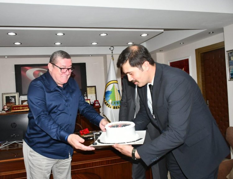 BELEDİYE BAŞKANIMIZDAN ANLAMLI DOĞUM GÜNÜ SÜRPRİZİ 