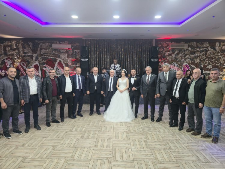 GENÇ ÇİFTİMİZE BİR ÖMÜR BOYU MUTLULUKLAR DİLERİZ