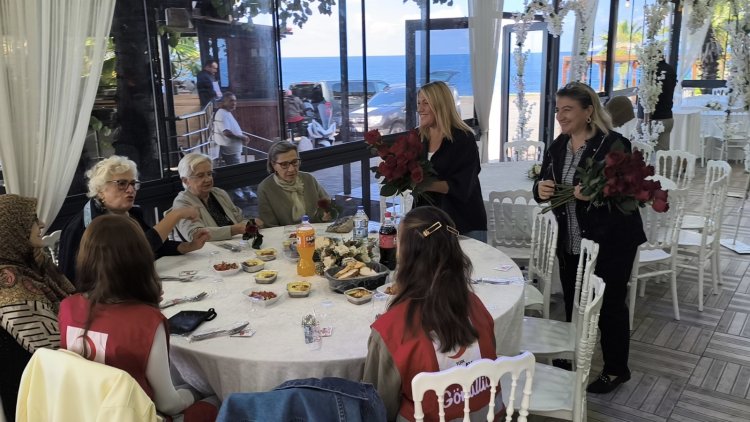 1 EKİM DÜNYA YAŞLILAR GÜNÜ KUTLU OLSUN
