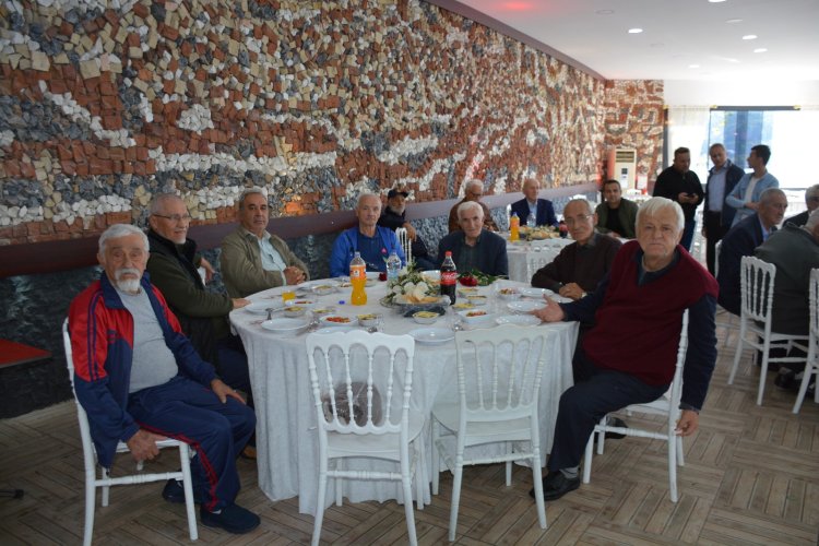 1 EKİM DÜNYA YAŞLILAR GÜNÜ KUTLU OLSUN