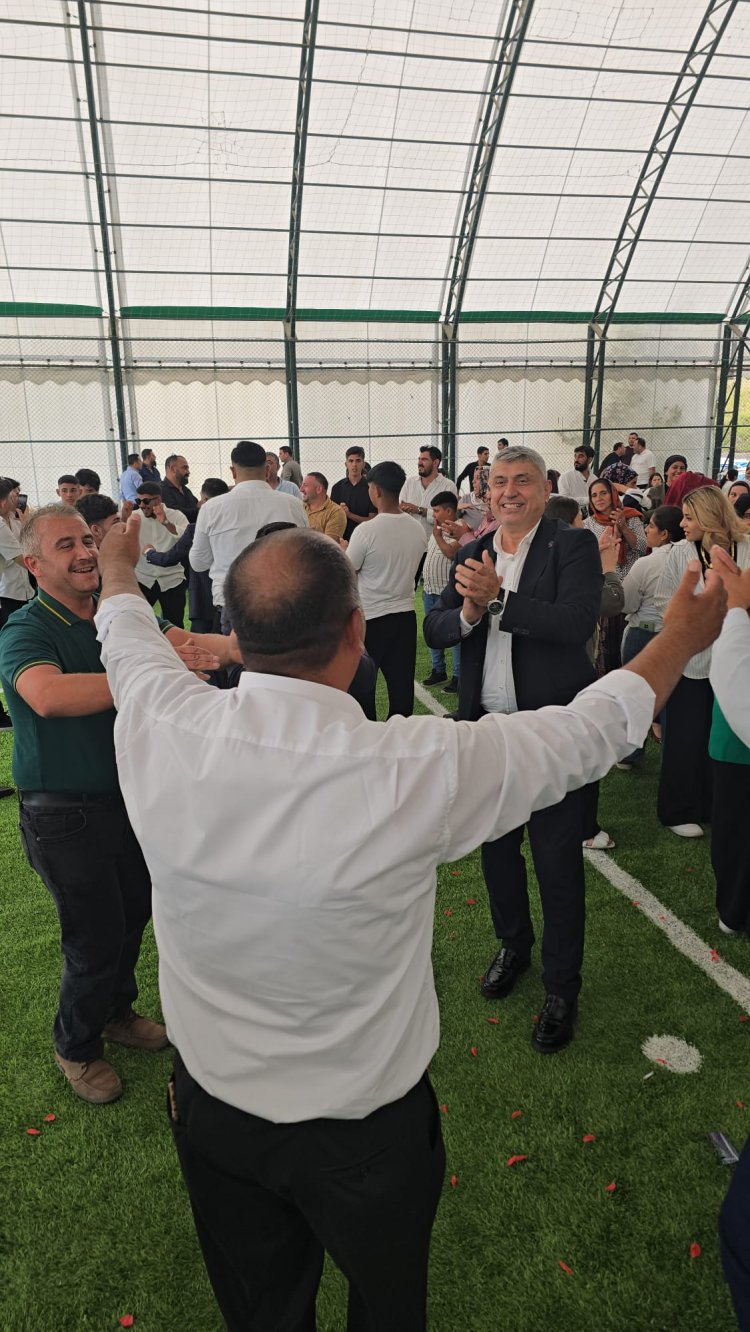 GENÇ ÇİFTİMİZE BİR ÖMÜR BOYU MUTLULUKLAR DİLERİZ