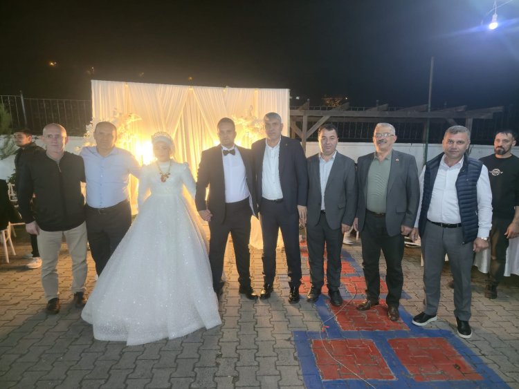 GENÇ ÇİFTİMİZE BİR ÖMÜR BOYU MUTLULUKLAR DİLERİZ