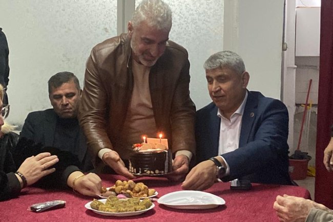 AK PARTİ GÜLÜÇ TEŞKİLATINDAN ANLAMLI KUTLAMA 