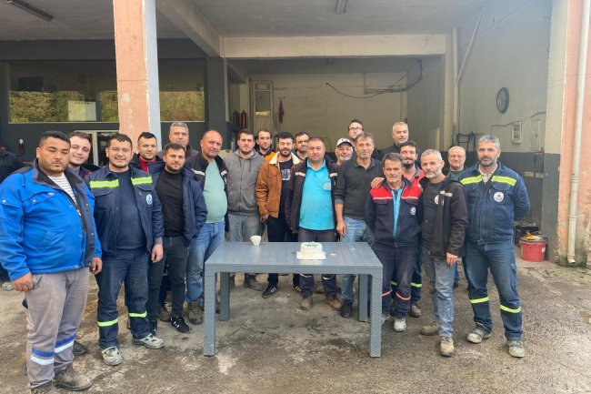 BELDİYE BAŞKANIMIZ PERSONELİMİZİN DOĞUM GÜNÜNÜ UNUTMADI...