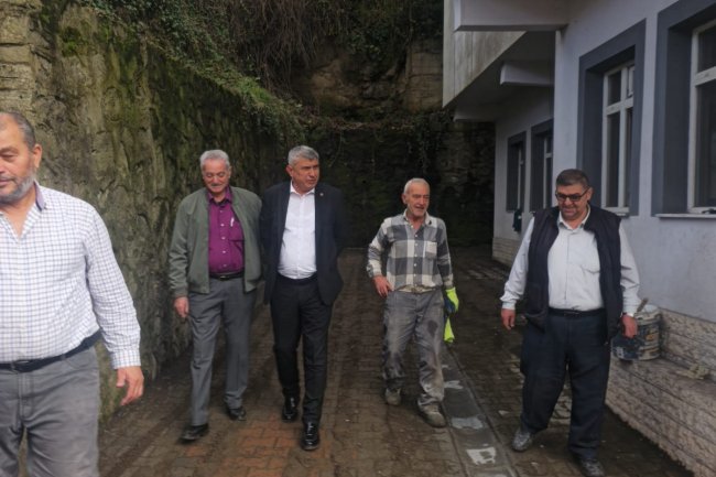 BELEDİYE BAŞKANIMIZ SADIK RECEP KARA SAHADA İNCELEMELERDE BULUNDU