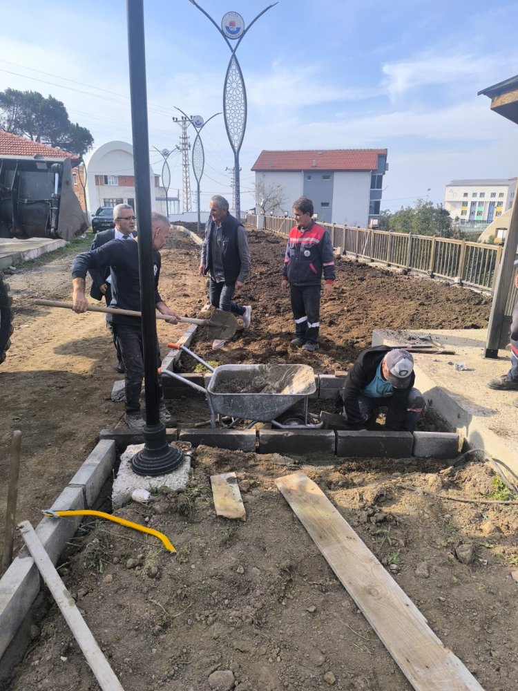 GÜLÜÇ BELEDİYESİ MİLLET BAHÇESİNDE ÇALIŞMALAR TÜM HIZIYLA DEVAM EDİYOR 