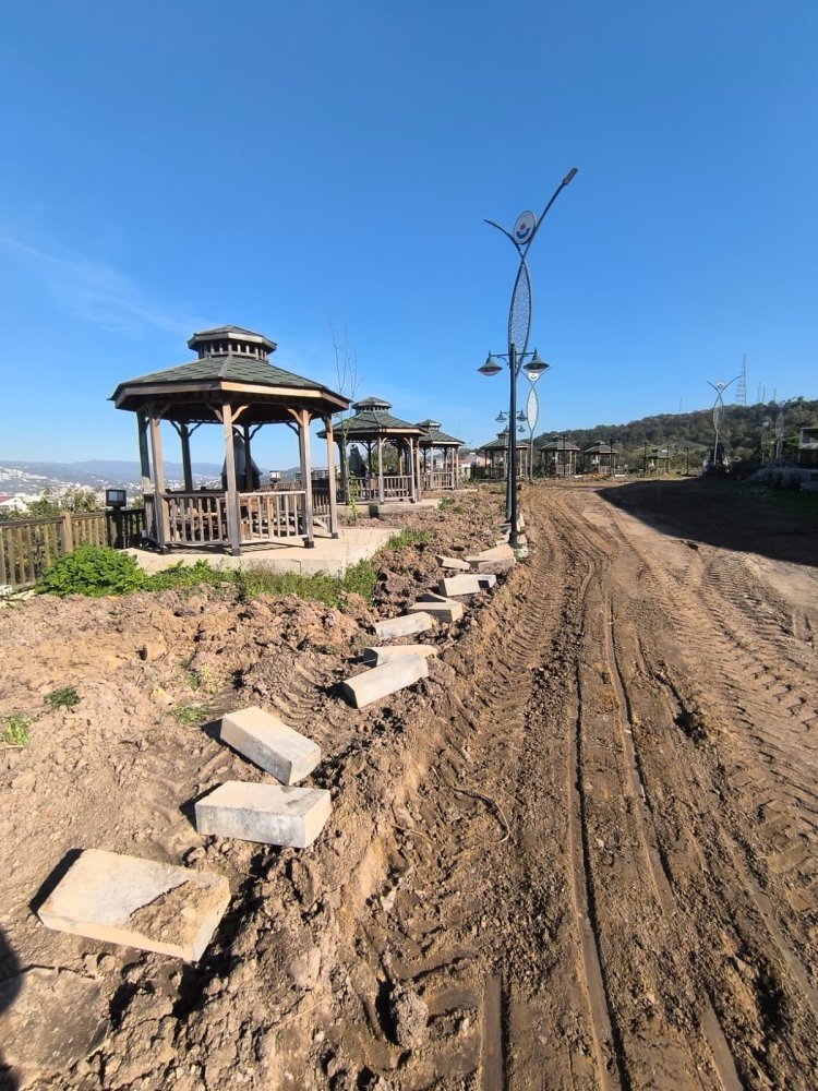 GÜLÜÇ BELEDİYESİ MİLLET BAHÇESİNDE ÇALIŞMALAR TÜM HIZIYLA DEVAM EDİYOR 