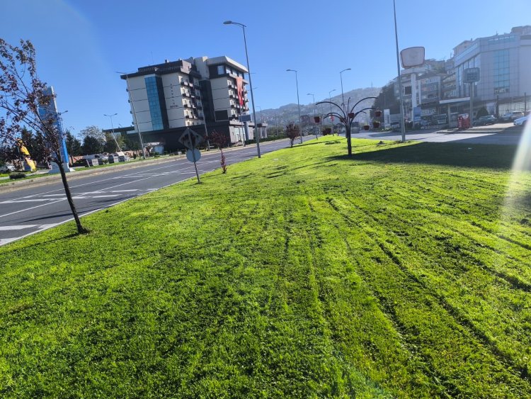 GÜLÜÇ BELEDİYESİ EKİPLERİ SAHADA, HİZMET SEFERBERLİĞİ SÜRÜYOR! 