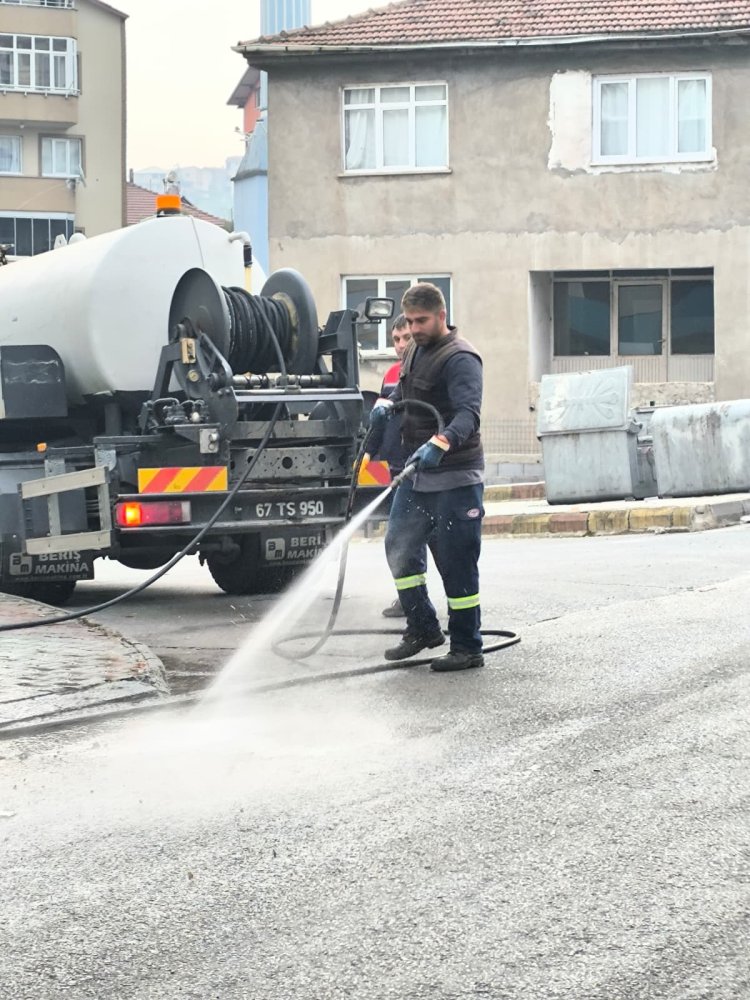 GÜLÜÇ BELEDİYESİ EKİPLERİ SAHADA, HİZMET SEFERBERLİĞİ SÜRÜYOR! 