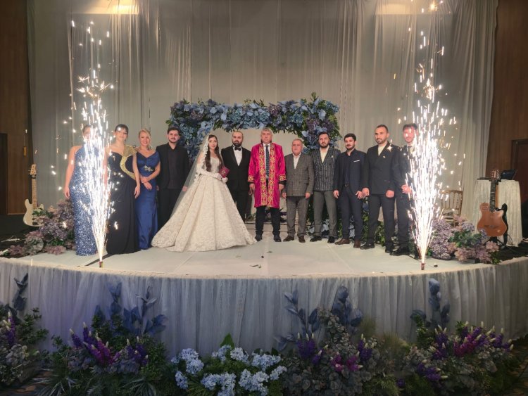 GENÇ ÇİFTİMİZE BİR ÖMÜR BOYU MUTLULUKLAR DİLERİZ