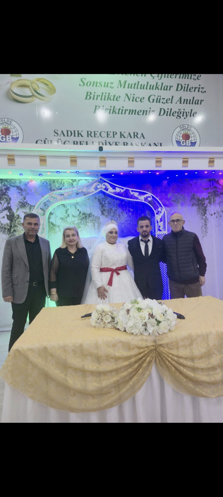 GENÇ ÇİFTİMİZE BİR ÖMÜR BOYU MUTLULUKLAR DİLERİZ