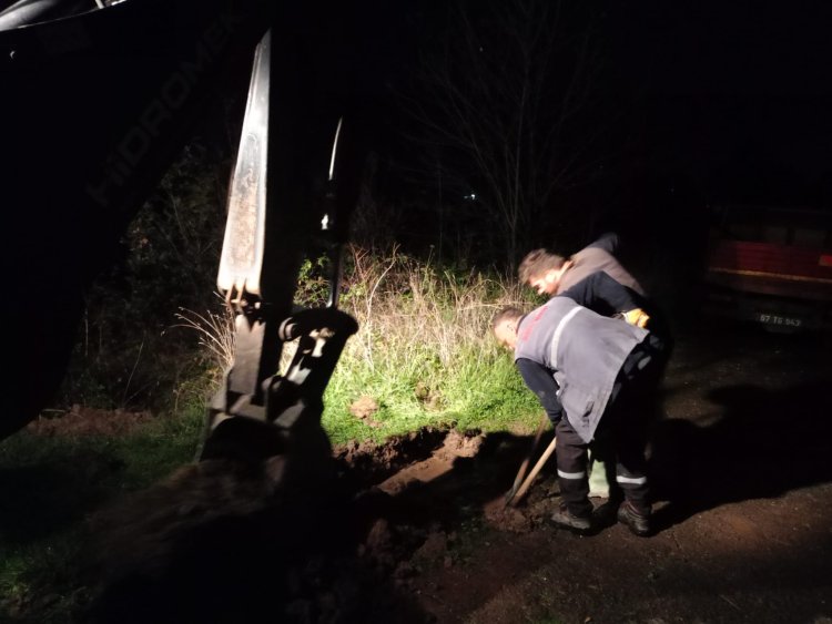 EKİPLERİMİZ GECE GÜNDÜZ DEMEDEN ÇALIŞMALARA DEVAM EDİYOR...