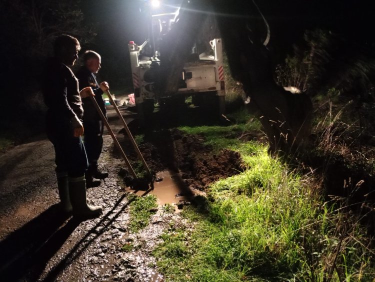 EKİPLERİMİZ GECE GÜNDÜZ DEMEDEN ÇALIŞMALARA DEVAM EDİYOR...