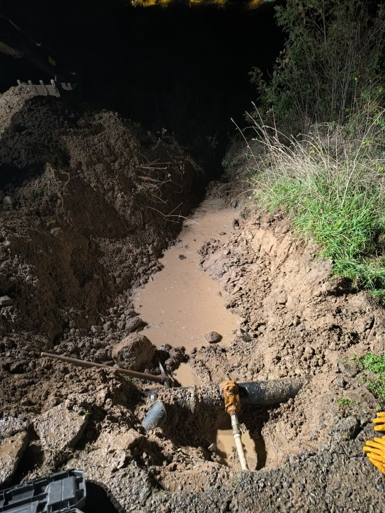 EKİPLERİMİZ GECE GÜNDÜZ DEMEDEN ÇALIŞMALARA DEVAM EDİYOR...