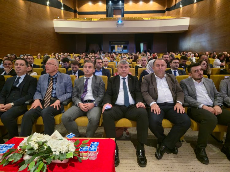 BELGE VE HEDİYELERİ TAKDİM EDİLDİ...