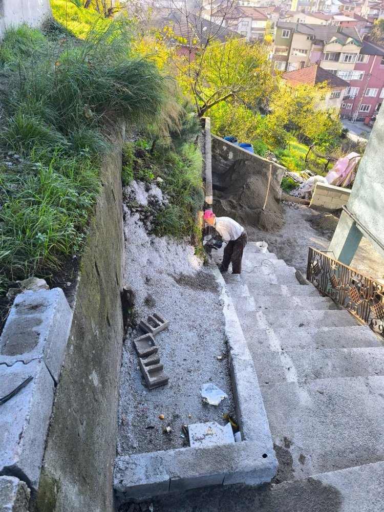 MERDİVEN SOKAK’TA BELEDİYE BAŞKANIMIZ SADIK RECEP KARA’DAN YAKINDAN TAKİP!