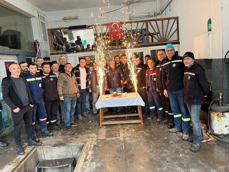 BELEDİYE BAŞKANIMIZ SADIK RECEP KARA TARIK KARAKUYUNUN DOĞUM GÜNÜNÜ UNUTMADI...