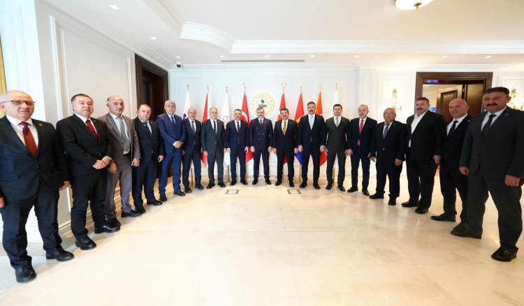 SAYIN BAKANIMIZI ZİYARETTE BULUNDUK...