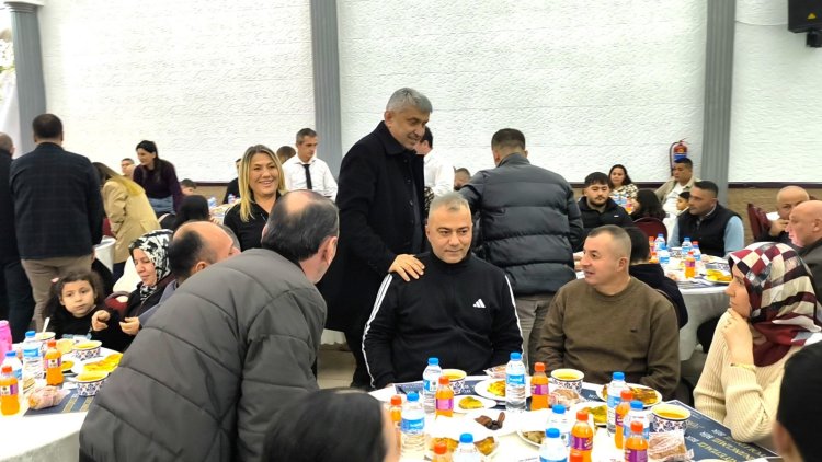 BELEDİYE BAŞKANIMIZ SADIK RECEP KARA BELEDİYE PERSONELLERİ İLE İFTAR PROGRAMINDA BİR ARAYA GELDİ...