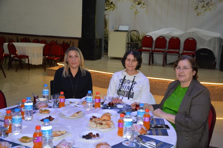 BELEDİYE BAŞKANIMIZ SADIK RECEP KARA BELEDİYE PERSONELLERİ İLE İFTAR PROGRAMINDA BİR ARAYA GELDİ...