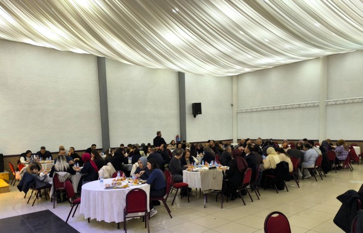 BELEDİYE BAŞKANIMIZ SADIK RECEP KARA BELEDİYE PERSONELLERİ İLE İFTAR PROGRAMINDA BİR ARAYA GELDİ...