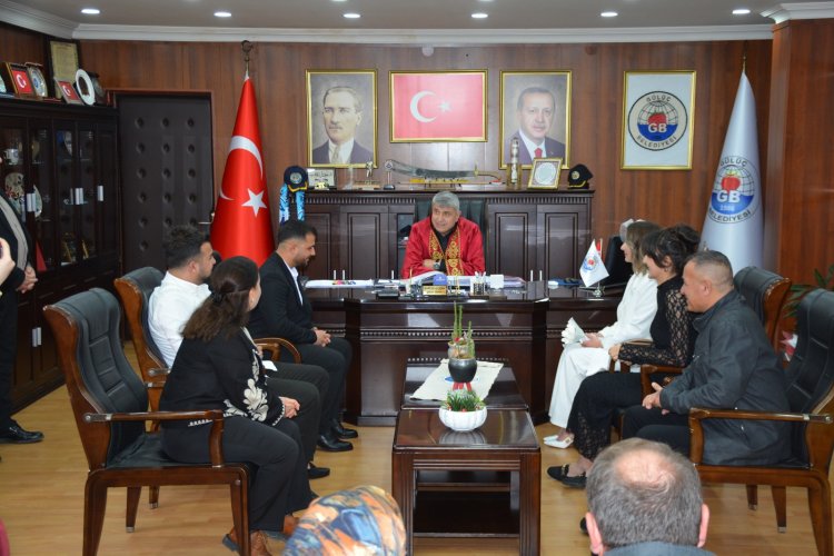 GENÇ ÇİFTİMİZE BİR ÖMÜR BOYU MUTLULUKLAR DİLERİZ...