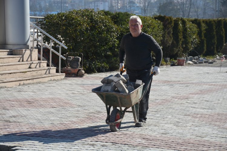 KİLİT PARKE TAŞ ÇALIŞMALARIMIZ ARALIKSIZ OLARAK DEVAM EDİYOR...