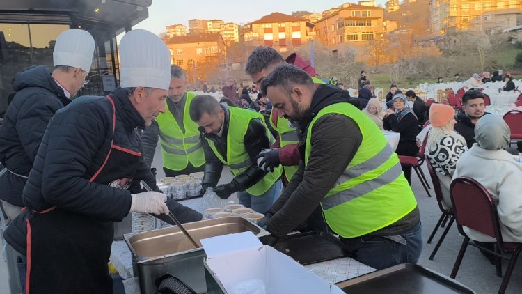 GÜLÜÇ BELEDİYEMİZİN DÜZENLEDİĞİ İFTAR PROGRAMI YOĞUN KATILIMLA GERÇEKLEŞTİ