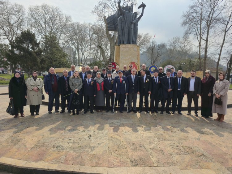 18 Mart Çanakkale Zaferi ve Şehitleri Anma Günü kapsamında Kdz. Ereğli Atatürk Anıtı önünde düzenlenen çelenk sunma törenine katılım sağladık.