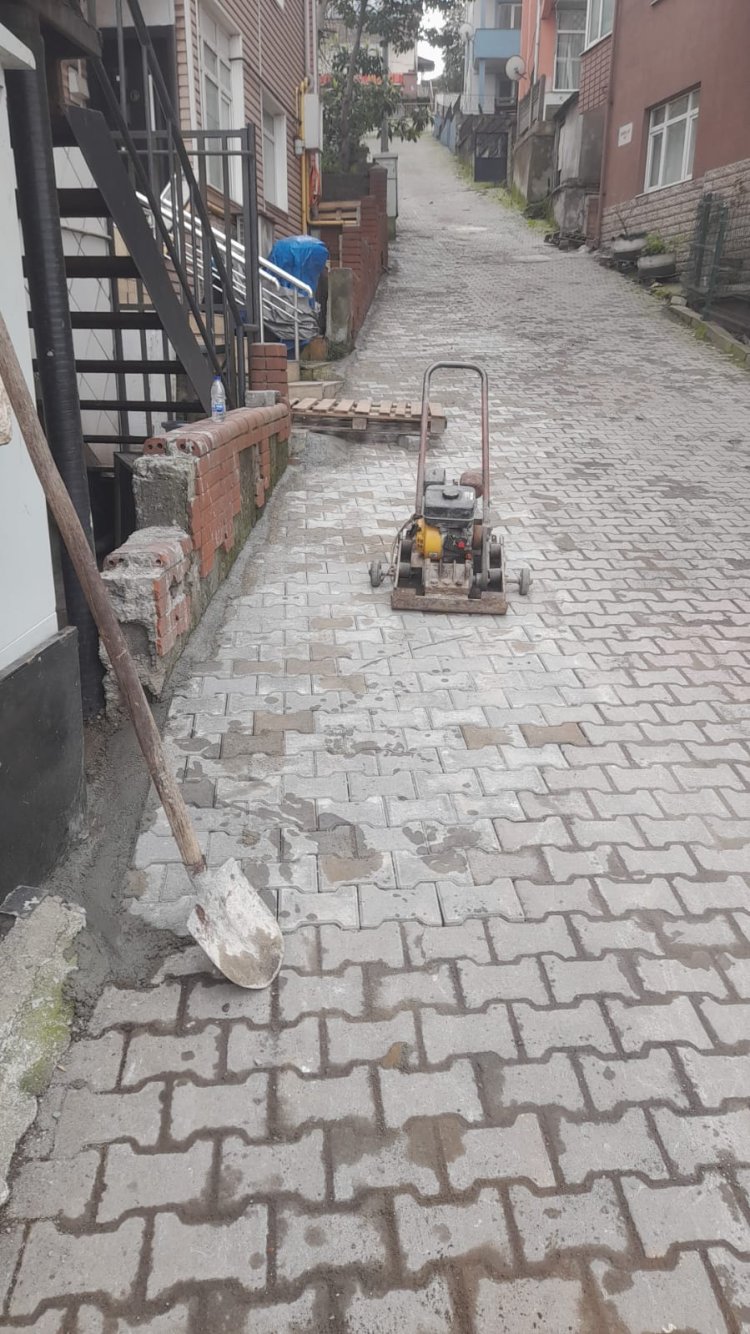 KİLİT PARKE TAŞ ÇALIŞMALARIMIZ ARALIKSIZ OLARAK DEVAM EDİYOR...